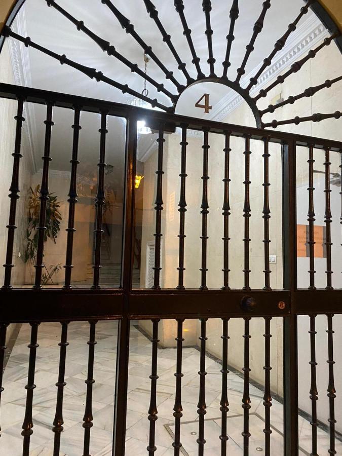 Arco Macarena Suite Sevilla Exterior foto
